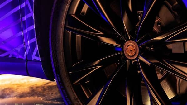 图片[5]-雷克萨斯RX 500h特别版发布！外观和内饰设计灵感源自于漫威系列电影 专门为瓦坎达设计-玩转网